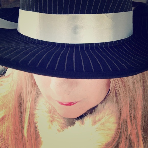 Meet your Posher, Mel. - Picture 1 of 1